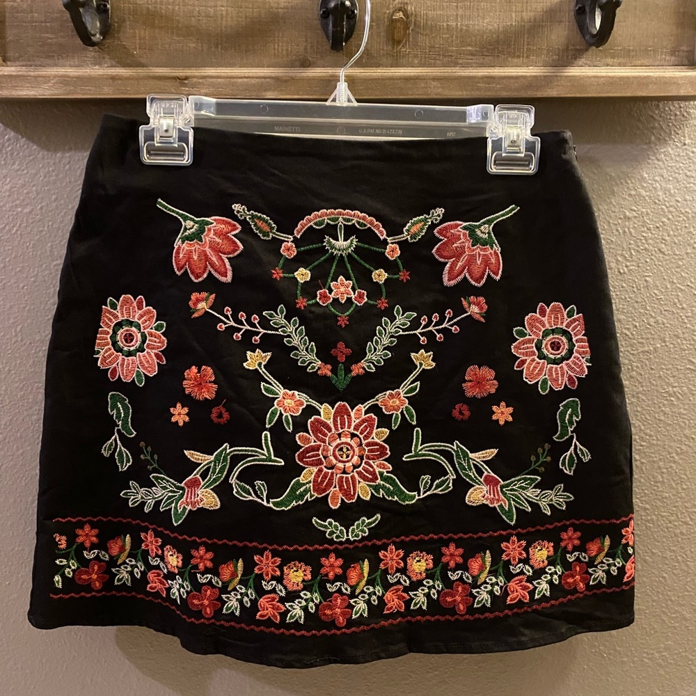 Miami Embroidered Skirt